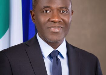 NCC Mediates Truce, Halts MTN’s Disconnection of Glo over Debt Dispute