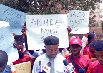 Group Protests At LP Secretariat, Calls For Abure’s Resignation As Chairman