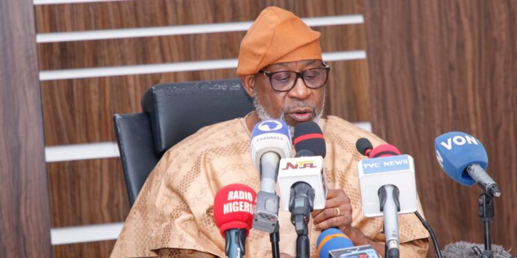 FGN Revokes 924 Dormant Licences On Exploration, Mining, Others