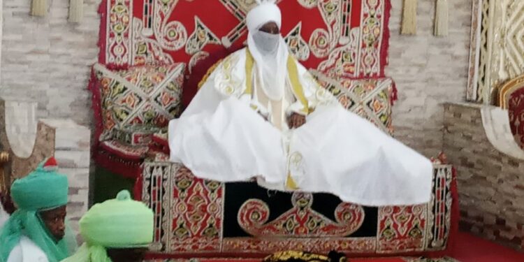 Despite Court Order, Sanusi Mounts Throne As Emir Of Kano