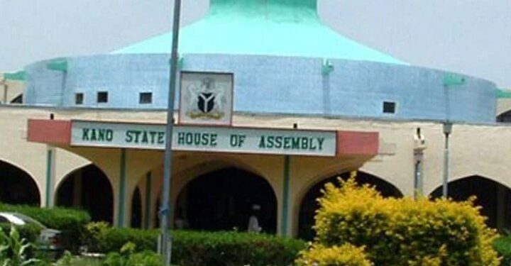 BREAKING: Kano Assembly Dethrones 5 Emirs, Dissolves Emirate Councils Amidst Speculation Of Sanusi’s Return