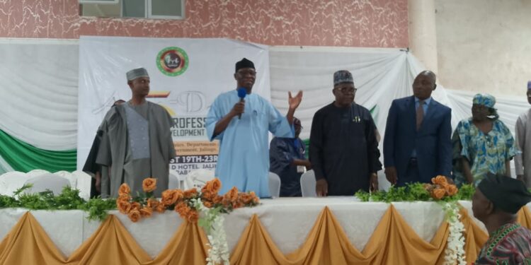 Taraba Governor Vows to Restore Civil Service Glory