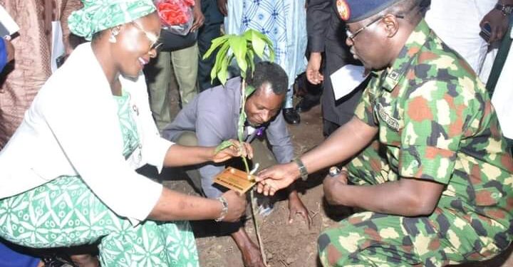 Minister Flags-Off Tree Planting Campaign to Tackle Climate Change