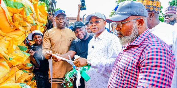 Governor Ododo Flags Off Distribution Of Fertilizer To Kogi Farmers