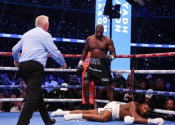 Dubois Retains IBF Title with Dominant Knockout Victory Over Anthony Joshua