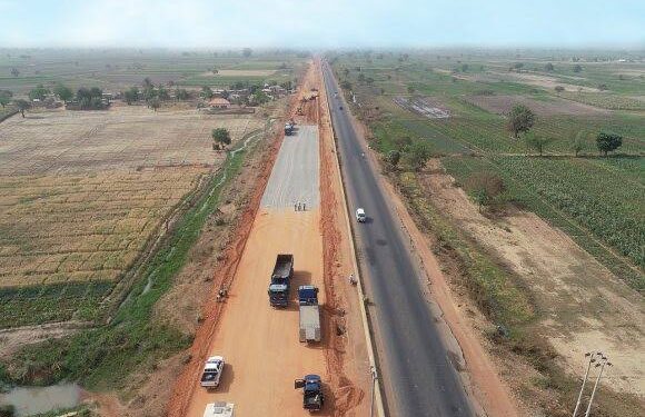 FG Awards N366m contract For Repair of Phase 1 Abuja -Kaduna Expressway