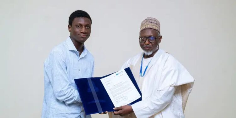 Nile University of Nigeria Awards Scholarship to 2024 JAMB Top Scorer