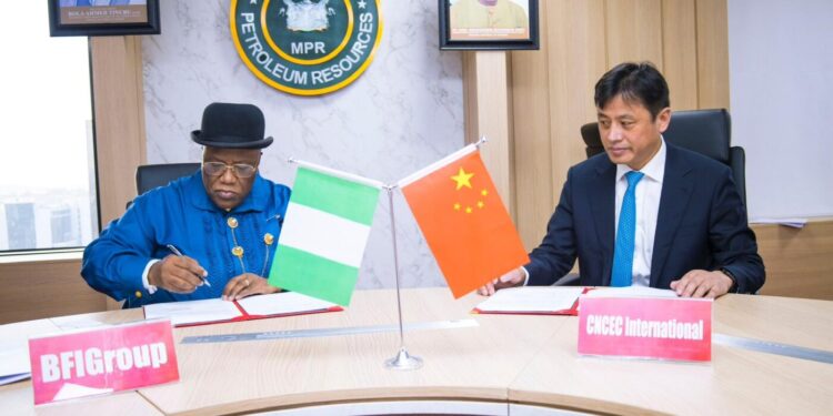 Nigeria, Chinese Firm Sign $1.2bn Deal to Revamp Gas Processing Plant In Akwa Ibom