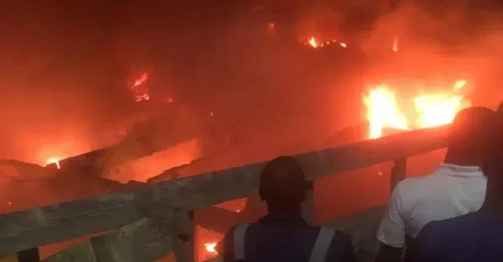 Fire destroys section of Trademore estate market in Abuja