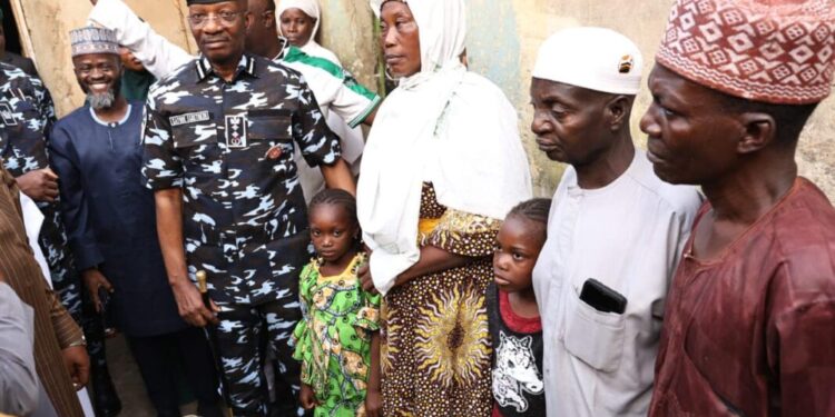 IG visits Family Of  Man Who Died In Police Custody In Ilorin