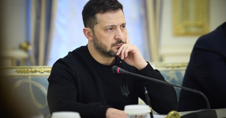 Zelenskyy Praises US and Japan for Sanctioning 400 Russian Entities, Crippling Putin’s War Machine