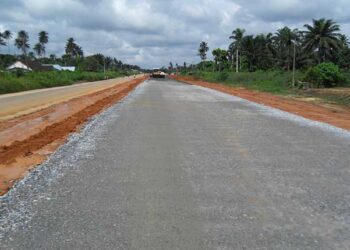 Minister Tasks East-West, Enugu – Port Harcourt, Bodo – Bonny Roads Contractors On Deadlines