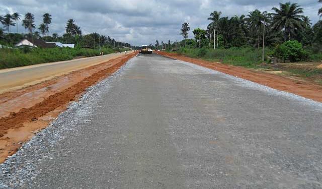Minister Tasks East-West, Enugu – Port Harcourt, Bodo – Bonny Roads Contractors On Deadlines