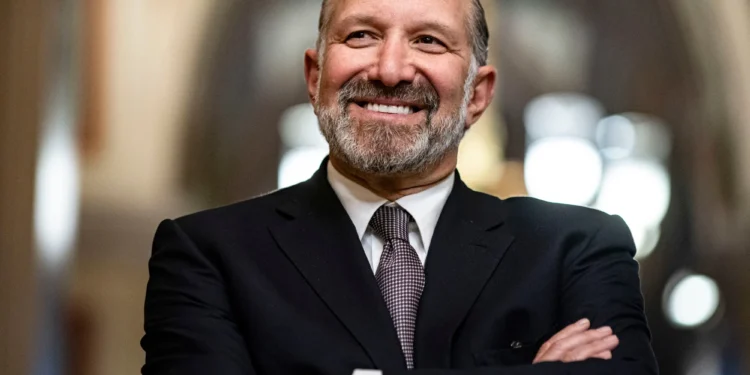 US Senate Confirms Lutnick as Commerce Secretary