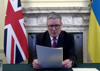 Starmer Warns Putin as UK Hits Russia with New Sanctions