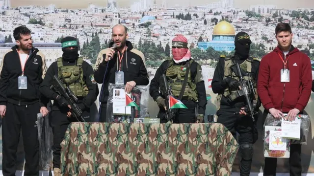 3 Israelis, 369 Palestinians Regain Freedom in Hostage Swap Under Ceasefire Agreement