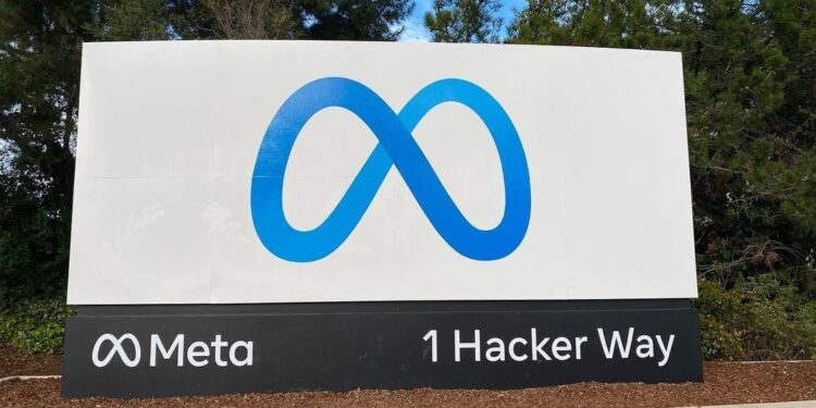 Meta sued for allegedly rejecting Americans to hire cheaper foreign workers