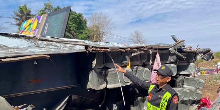 Deadly Bus Crash in Thailand Leaves 18 Dead and 31 Injured