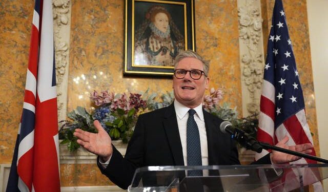 Starmer Pushes Trump for US Security Guarantees on Ukraine