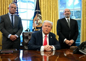 Trump Proposes $5 Million Gold Card for Wealthy Foreigners