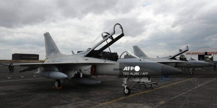 Philippine Fighter Jet Crash Kills Two Crew Members in Mindanao