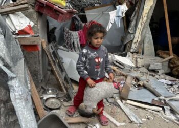 Deadly Airstrikes Resume as Ceasefire Talks Fail