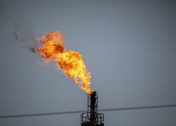 Iraq Moves Closer to LNG Deal with Algeria as Gas Supply Crisis Deepens
