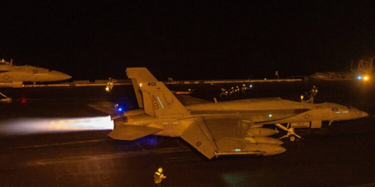 US-UK Airstrikes in Yemen Leave 31 Dead and Over 100 Injured