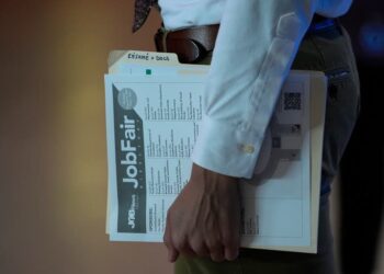 US Job Market Steady But Economic Future Uncertain