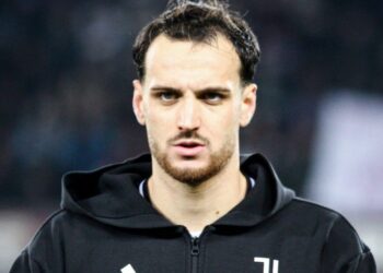 Juventus Defender Gatti Suffers Leg Fracture