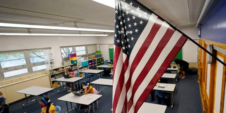 US Federal Judge to Decide If Immigration Arrests Can Happen in Schools
