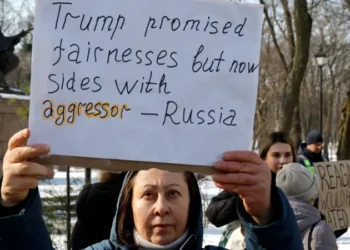 Ukrainians Rally Behind Zelensky After Tense White House Meeting