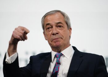 Labour Targets Farage Over Views on Russia