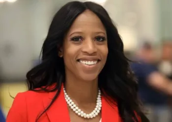 First Black Republican Congresswoman Mia Love Dies at 49