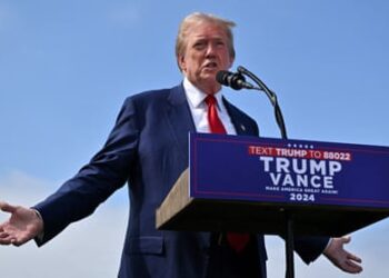 Trump faces criticism over toddler deportation