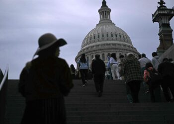 Tourists Skip US Trips Putting Billions at Risk