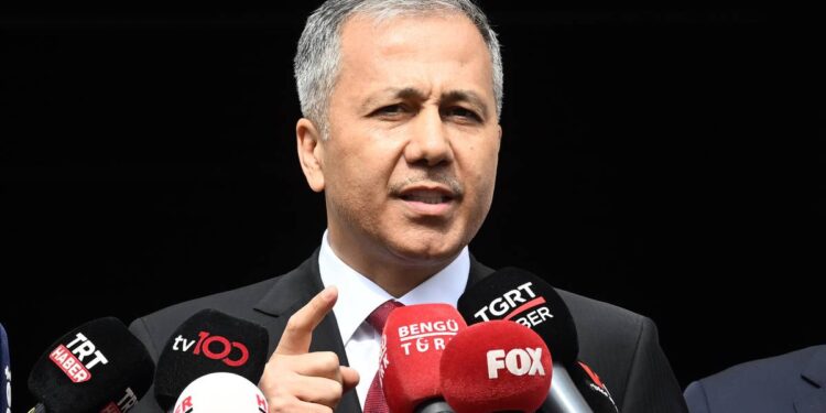 Turkiye Cracks Down on Major Crime Groups in Billion Lira Drug Bust