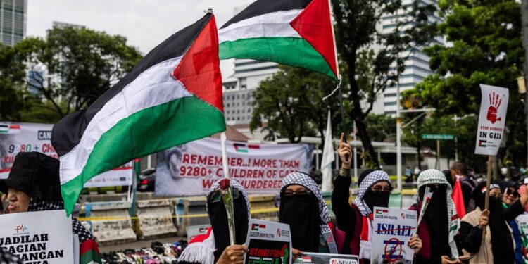 Thousands Rally in Jakarta Urging End to Gaza War