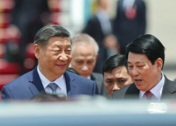 Xi pushes open trade message during Southeast Asia visit