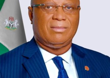 Akwa Ibom Governor Hints at Defection to APC, Calls PDP a “Spoilt Plane”