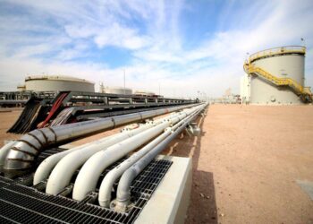 Iraq looks to restart old oil pipeline through Syria amid new talks