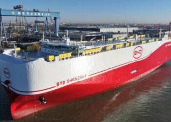 China Launches World’s Largest Car Carrier with 9,200 Vehicle Capacity