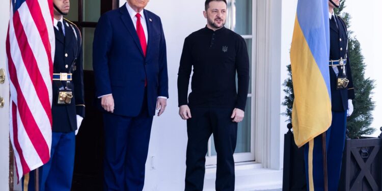 Trump Warns US May Walk Away From Ukraine Peace Talks as War Drags On