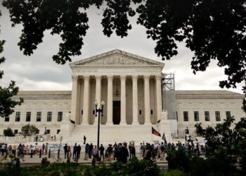 US Supreme Court Sides with Trump, Affirms Sack of 16,000 Federal Workers