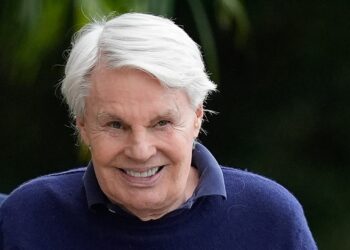 Former Abercrombie CEO too ill for sex trafficking trial lawyers say