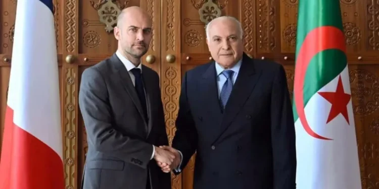 Algeria Expels French Diplomats as Crisis with France Deepens
