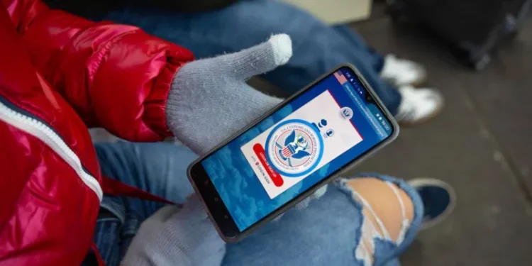 Migrants Using Biden Era App Ordered to Leave US Immediately