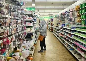 US Consumer confidence hits all time low as economic fears grow