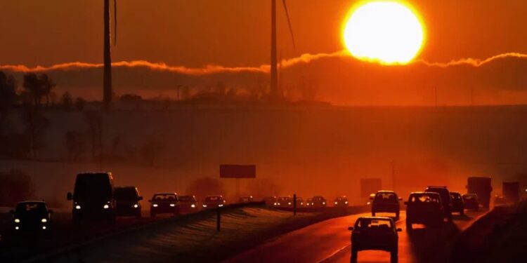 UK scientists plan to block sunlight to cool Earth
