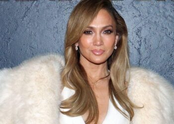 Jennifer Lopez Sued Over Red Carpet Photos She Posted Herself